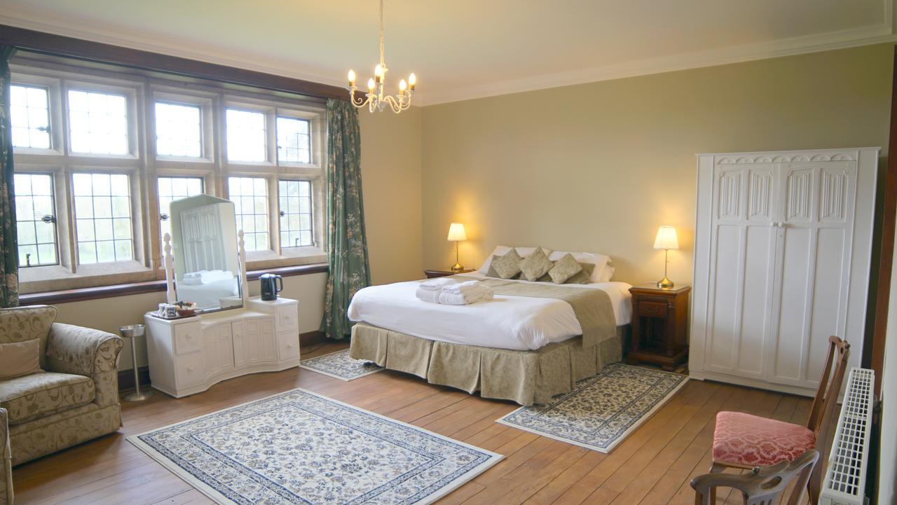 Cleeve House Bed and Breakfast Melksham Exteriör bild