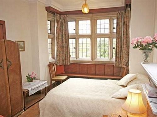 Cleeve House Bed and Breakfast Melksham Exteriör bild